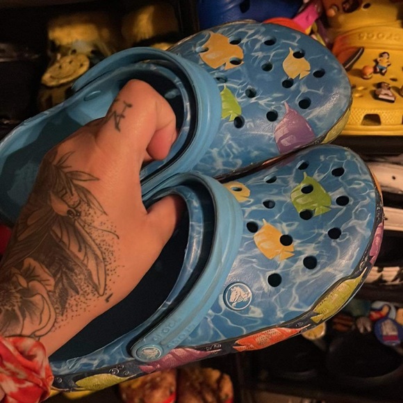 Fish Crocs - Picture 4 of 6